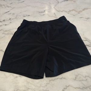 7inch pace breaker shorts size large
